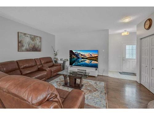 102 Saddlelake Terrace Ne, Calgary, AB - Indoor Photo Showing Living Room