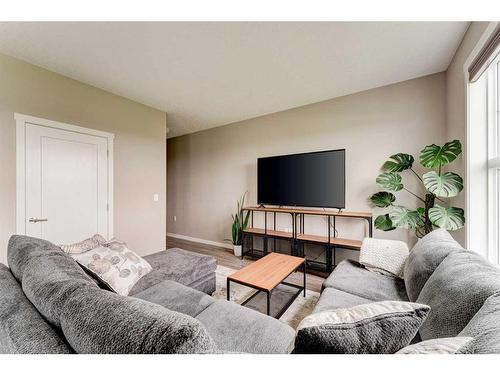502-428 Nolan Hill Drive Nw, Calgary, AB - Indoor Photo Showing Living Room