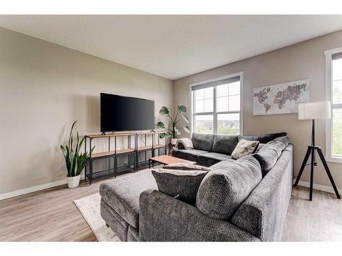 502-428 Nolan Hill Drive Nw, Calgary, AB - Indoor Photo Showing Living Room