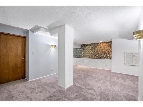 23-714 Willow Park Drive Se, Calgary, AB - Indoor Photo Showing Other Room