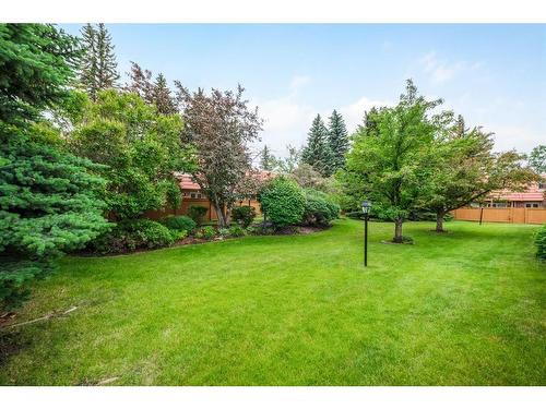 23-714 Willow Park Drive Se, Calgary, AB - Outdoor With Backyard