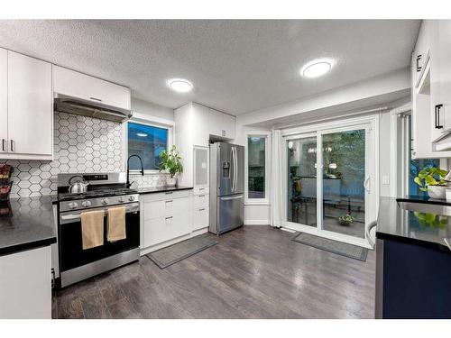 503 Harvest Lake Drive Ne, Calgary, AB - Indoor Photo Showing Kitchen With Upgraded Kitchen