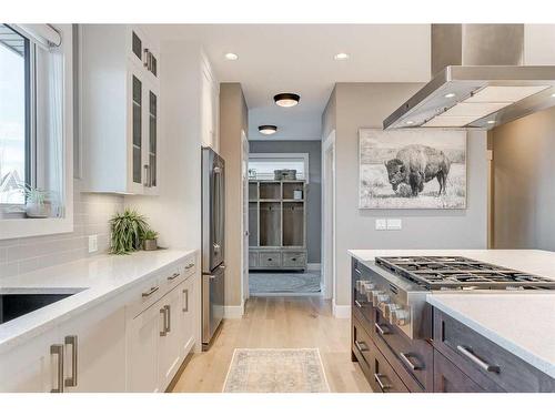 34 Yarrow Gate, Rural Rocky View County, AB - Indoor Photo Showing Kitchen With Upgraded Kitchen