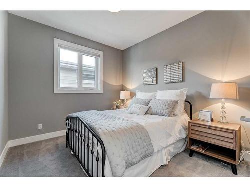 34 Yarrow Gate, Rural Rocky View County, AB - Indoor Photo Showing Bedroom