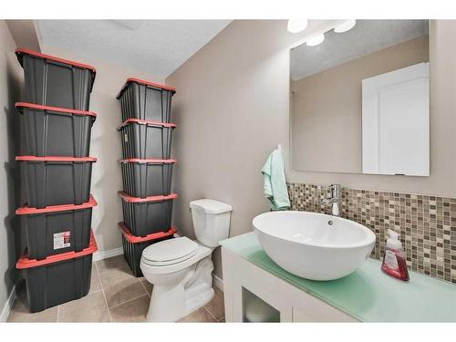 50 Royal Oak Drive Nw, Calgary, AB - Indoor Photo Showing Bathroom