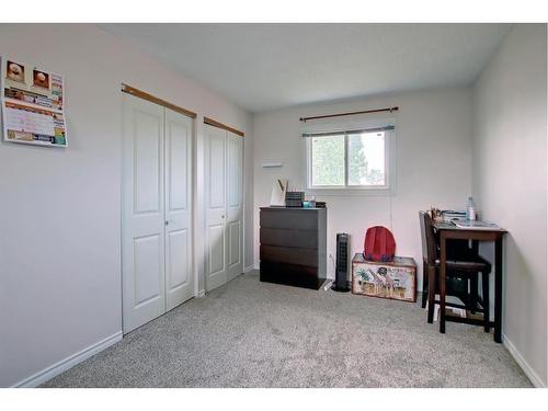 4016 44 Avenue Ne, Calgary, AB - Indoor Photo Showing Other Room