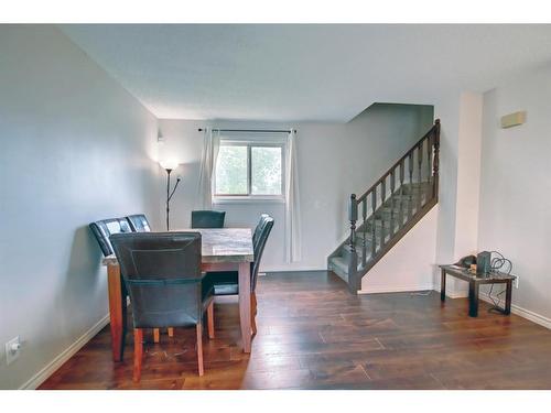 4016 44 Avenue Ne, Calgary, AB - Indoor Photo Showing Dining Room