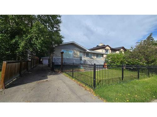 6220 Bowness Road Nw, Calgary, AB - Outdoor