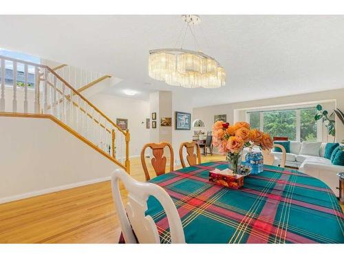 1650 Westmount Boulevard Nw, Calgary, AB - Indoor Photo Showing Dining Room