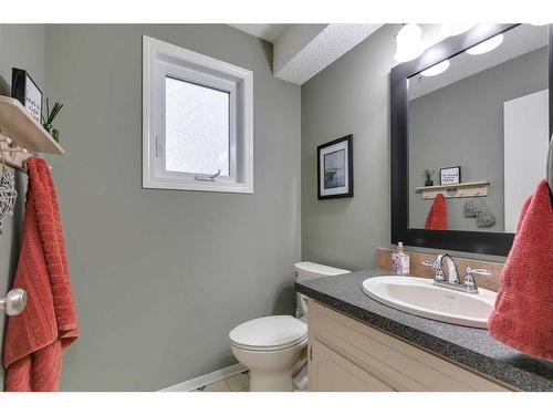 123 Ranchridge Bay Nw, Calgary, AB - Indoor Photo Showing Bathroom