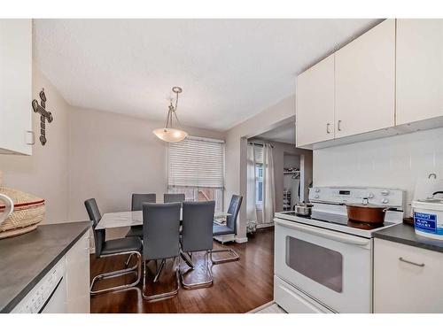 11-1615 Mcgonigal Drive Ne, Calgary, AB - Indoor Photo Showing Kitchen