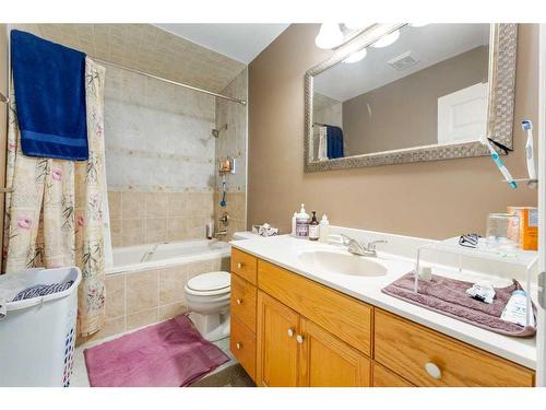 100A-17177 306 Avenue East, Rural Foothills County, AB - Indoor Photo Showing Bathroom