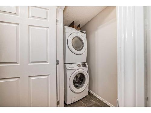 975 Taradale Drive Ne, Calgary, AB - Indoor Photo Showing Laundry Room