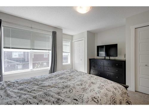 411 Cranbrook Square Se, Calgary, AB - Indoor Photo Showing Bedroom