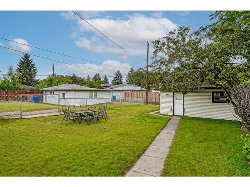 1204 18 Street Ne, Calgary, AB - Outdoor