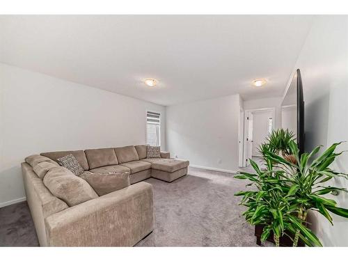 1442 148 Avenue Nw, Calgary, AB - Indoor Photo Showing Living Room