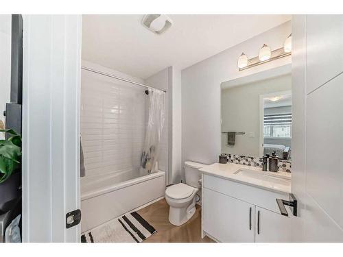 1442 148 Avenue Nw, Calgary, AB - Indoor Photo Showing Bathroom