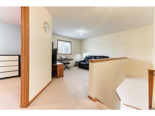 224 Arbour Stone Rise Nw, Calgary, AB - Indoor Photo Showing Other Room
