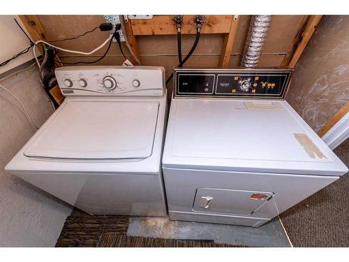 24 Whitaker Close Ne, Calgary, AB - Indoor Photo Showing Laundry Room