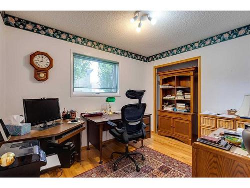 1306 Shannon Avenue Sw, Calgary, AB - Indoor Photo Showing Office