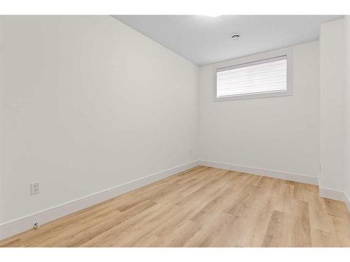 828 23 Avenue Nw, Calgary, AB - Indoor Photo Showing Other Room