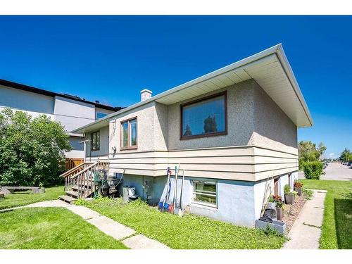 2105 7 Street Ne, Calgary, AB - Outdoor With Exterior