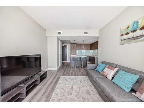 3101-1122 3 Street Se, Calgary, AB - Indoor Photo Showing Living Room