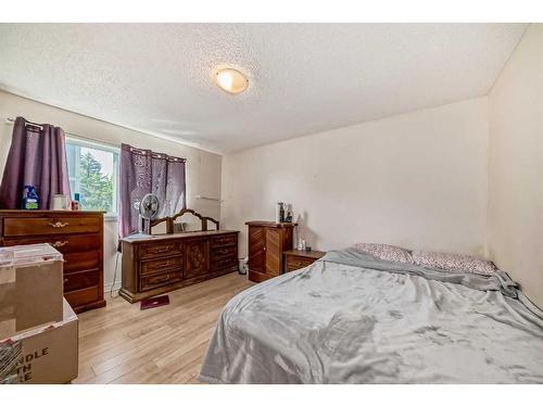 151-405 64 Avenue Ne, Calgary, AB - Indoor Photo Showing Bedroom