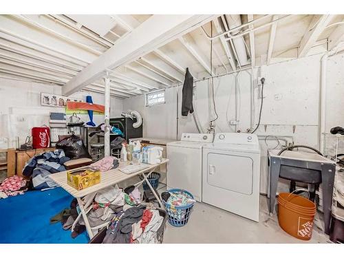 151-405 64 Avenue Ne, Calgary, AB - Indoor Photo Showing Laundry Room