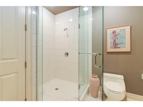 31-1359 69 Street Sw, Calgary, AB - Indoor Photo Showing Bathroom