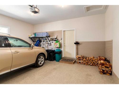 31-1359 69 Street Sw, Calgary, AB - Indoor Photo Showing Garage