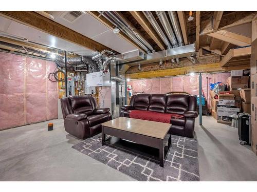 206 Lucas Terrace Nw, Calgary, AB - Indoor Photo Showing Basement