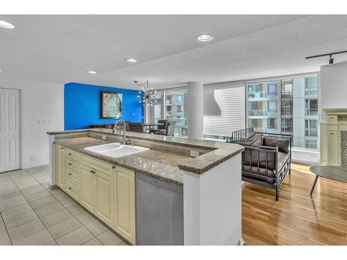 701-837 2 Avenue Sw, Calgary, AB - Indoor Photo Showing Kitchen With Double Sink