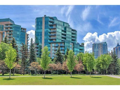 701-837 2 Avenue Sw, Calgary, AB - Outdoor With Facade