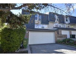 373 Brae Glen Crescent SW Calgary, AB T2W 1B6