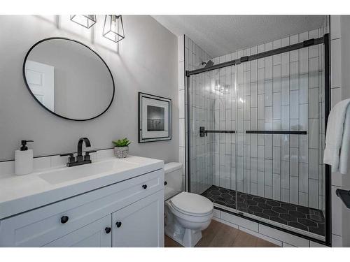 117 Rocky Ridge Landing Nw, Calgary, AB - Indoor Photo Showing Bathroom