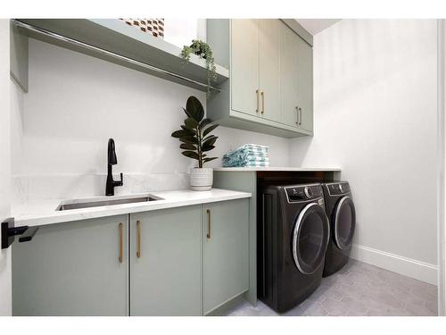 56 Lissington Drive Sw, Calgary, AB - Indoor Photo Showing Laundry Room