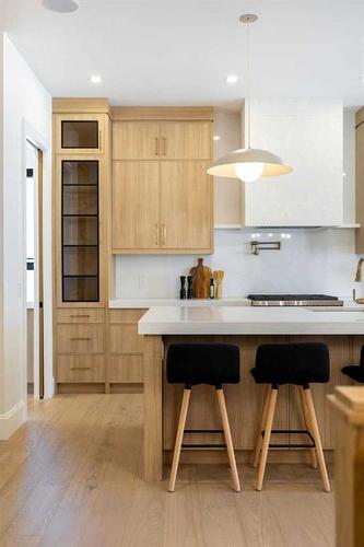 56 Lissington Drive Sw, Calgary, AB - Indoor Photo Showing Kitchen