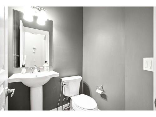 72 Nolanlake Point Nw, Calgary, AB - Indoor Photo Showing Bathroom