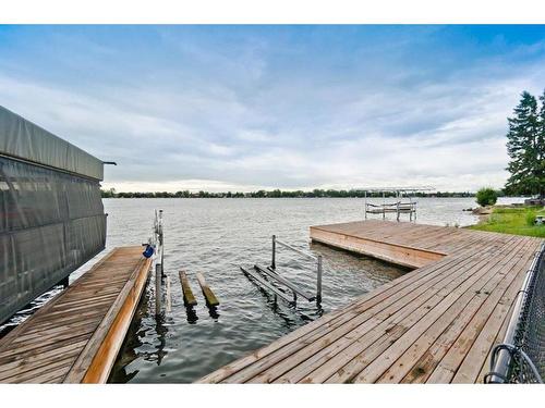 492 West Chestermere Drive, Chestermere, AB 