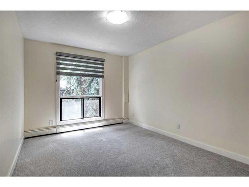 537-10120 Brookpark Boulevard Sw, Calgary, AB - Indoor Photo Showing Other Room
