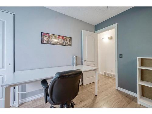 712-1540 29 Street Nw, Calgary, AB - Indoor Photo Showing Other Room