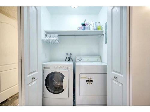 712-1540 29 Street Nw, Calgary, AB - Indoor Photo Showing Laundry Room