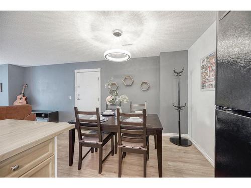712-1540 29 Street Nw, Calgary, AB - Indoor Photo Showing Dining Room