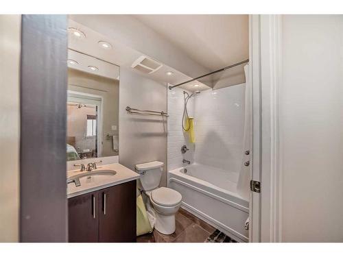 15-1230 Cameron Avenue Sw, Calgary, AB - Indoor Photo Showing Bathroom