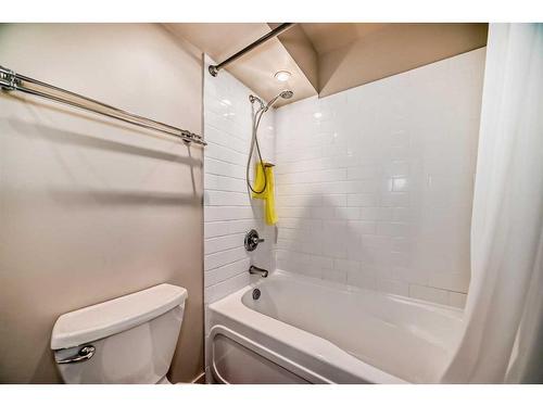 15-1230 Cameron Avenue Sw, Calgary, AB - Indoor Photo Showing Bathroom