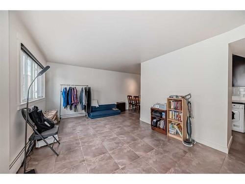 15-1230 Cameron Avenue Sw, Calgary, AB - Indoor Photo Showing Other Room