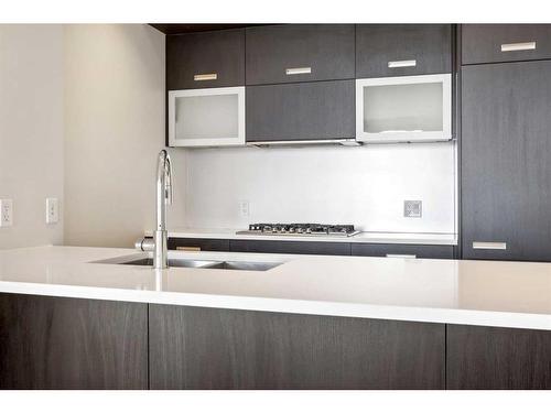 408-2505 17 Avenue Sw, Calgary, AB - Indoor Photo Showing Kitchen With Double Sink