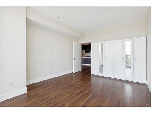 408-2505 17 Avenue Sw, Calgary, AB - Indoor Photo Showing Other Room