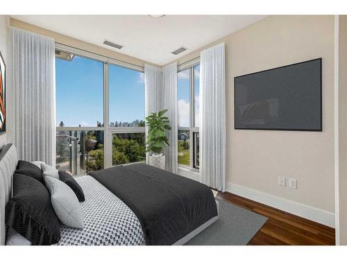 408-2505 17 Avenue Sw, Calgary, AB - Indoor Photo Showing Bedroom